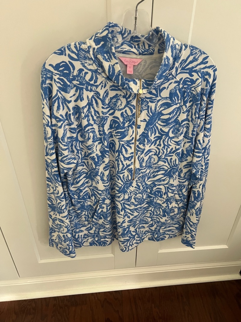 Lilly Pulitzer on a roll Lobster popover pullover